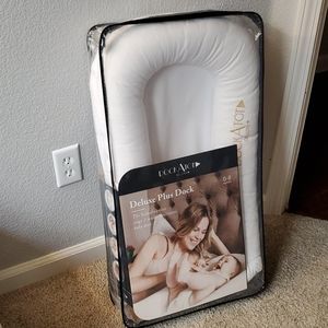 Dockatot Deluxe White